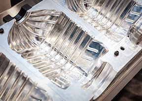 /uploads/image/2021/11/16/7fa398c971efb633264af62e244c517c.jpg 金屬零件模具清潔