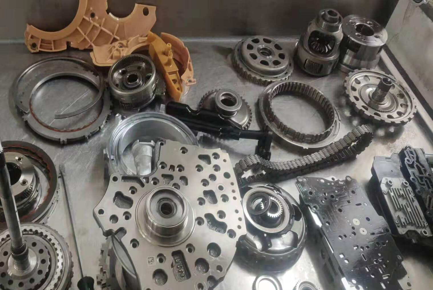 化工行業設備內部的精密部件 化工行業設備內部的精密部件